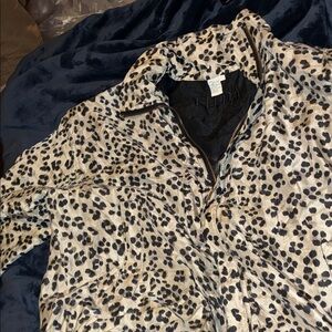 Chic Leopard Print Bomber Jacket